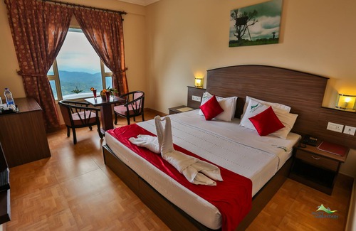 Moolakadai Hotel | Misty Mountain Resort