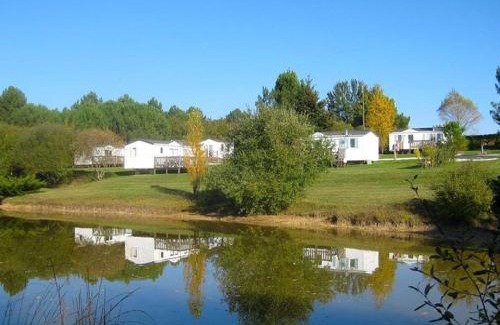 Le Fouilloux Otro | Mobil home confortable avec terrasse en Charente-Maritime - API-1-52-690