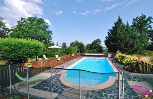 Saint-Geniez-o-Merle Casa | Mobil Home en Xaintrie