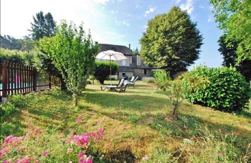 Saint-Geniez-o-Merle Casa | Mobil Home en Xaintrie