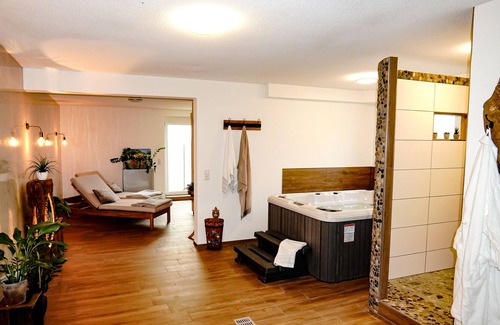 Eichstetten am Kaiserstuhl Apartamento | Modern apartment tower view with top equipment and wellness area