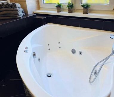 Michalovce Apartamento | Moderný 2-spálňový apartmán Twins White s balkónom