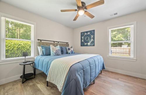 Portsmouth Casa | Modern 2 Bedroom Home with Fire Pit, Bikes