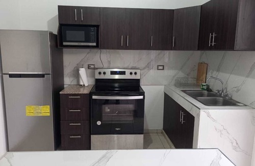 Sonsonate Casa | Modern 2-BR Home on CA-8,20 Mins to Beaches,Across El Encuentro Mall Sonsonate