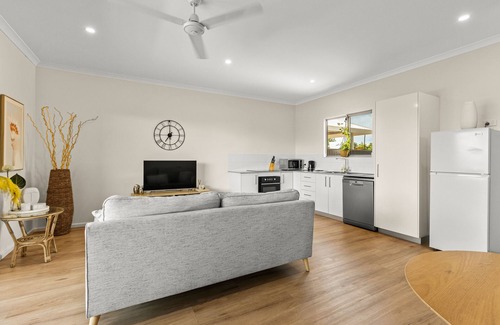 Cable Beach Villa | Modern 2BR, 2 BR Villa with Pool