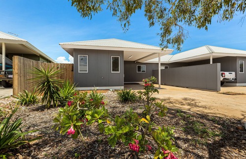 Cable Beach Villa | Modern 2BR, 2 BR Villa with Pool