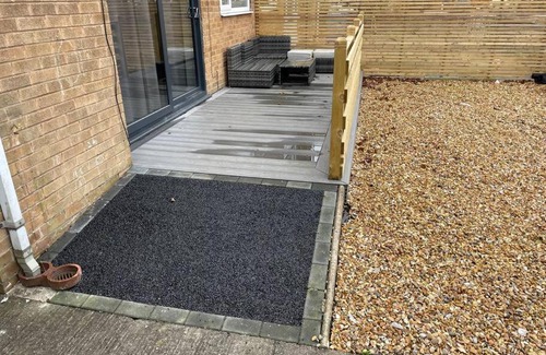 Trafford Villa | Modern 2BR Flat in Sale - Peaceful Stay in M33 - Great Transport Links