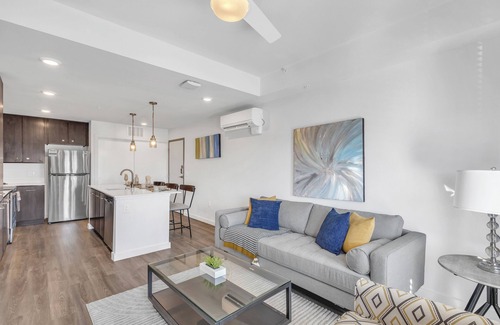 Jarrell Apartamento | Modern 2BR w/Pool+Gym+Game Room + Min to St. David's Hosp