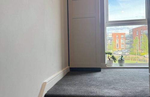 Borehamwood Casa | Modern 3-Bed | Free Parking | 4 Beds |