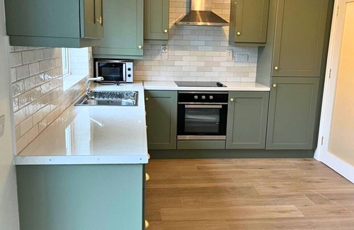 Dundalk Casa | Modern 3-bedroom house close to Blackrock and Dundalk Co. Louth