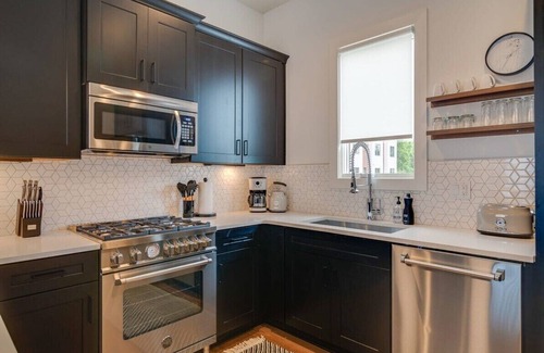 Germantown Casa | Rooftop Patio Retreat in Germantown