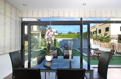 Alcanada Villa | Modern Alcanada