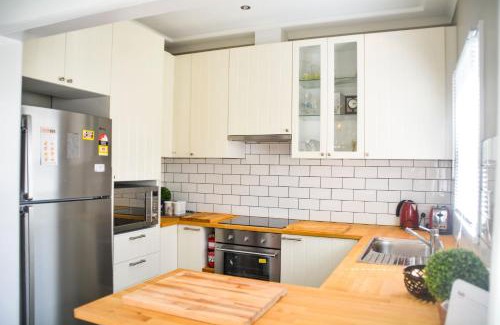 Oxley Park Casa | Modern and Stylish 3 bedroom home, Western Sydney Ideal for Contractors