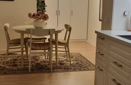 Bramhult Apartamento | Modern apartment in a quiet neighbourhood.