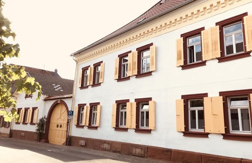 Rhodt unter Rietburg Casa | Modern apartment in a renovated 18th century historic landmark