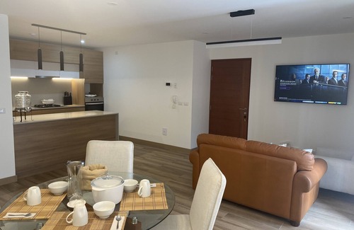 Leuro Apartamento | Modern apartment as five-star hotel in Miraflores
