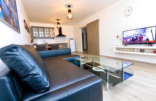 Nusle Apartamento | Modern Apartment Garden Near The City Center