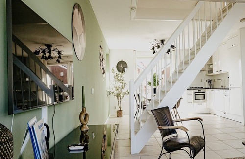 Municipality of Uitgeest Apartamento | Modern apartment with free view over the water