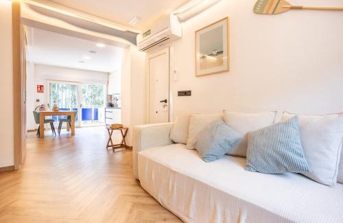 Linero Apartamento | Modern Apartment with Stunning Terrace & Sea Views