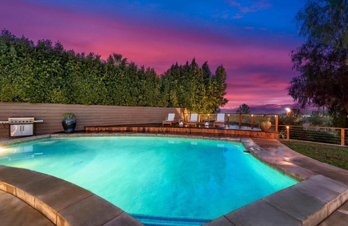 Woodland Hills Villa | Modern Bali-Inspired Hills Retreat