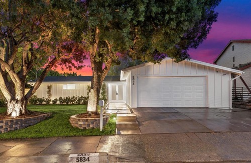 Woodland Hills Villa | Modern Bali-Inspired Hills Retreat