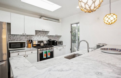 Clearwater Beach Casa | Modern Beach Bungalow with Heated Pool, Walk to Bay, Pet Friendly