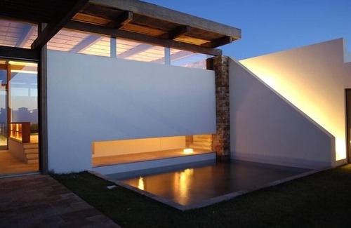Jose Ignacio Villa | Villa moderna frente a la playa ubicada en las dunas de José Ignacio.