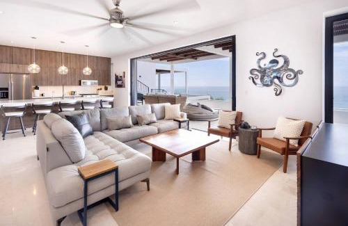 Cerritos Apartamento | Modern Boutique Condo, Ocean Views, Great Location