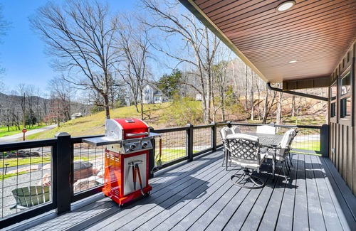 Tallassee Cabina | Modern Cabin w/ Hot Tub: Near Tail of the Dragon!