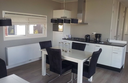 Dordtse Biesbosch Chalet De Esquí | Chalet moderno con lavavajillas, cerca de Biesbosch