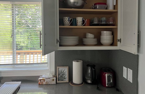 Barrie Casa | Modern,clean two floor house