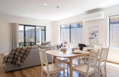 Clyde Casa | Modern Clyde House Smart TV*Dryer