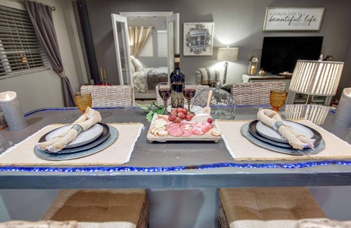 Newcastle Casa | Modern Cottage Charmer/ Outdoor Enthusiast Mecca & One Mile to Folsom Lake