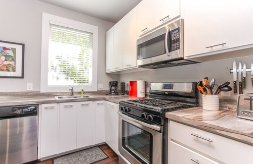 East Hill Casa | Cabaña moderna en el histórico East Hill