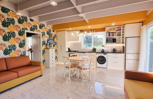 Turangi Tapere Cabaña | Modern, Cozy & near Muri Beach - Unwind & Reconnect at Mapere Retreat