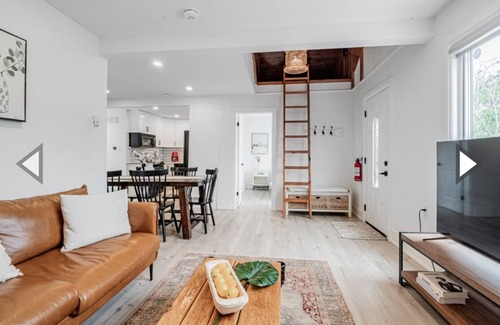 Georgina Casa | Modern Cozy Cottage 2mins from lake/family friendly w fire pit! 1hr from Toronto