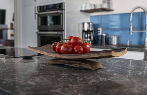 Dundee Villa | Modern Custom Wine Country Villa, Epic Views, Huge Decks, Hot Tub, Ping Pong, Fire Pit & Fire Table