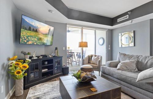 Osage Beach Casa | Modern Decor, Views, Grill, Workstation, Boat + 2 PWC Slips & Resort-Style Amenities