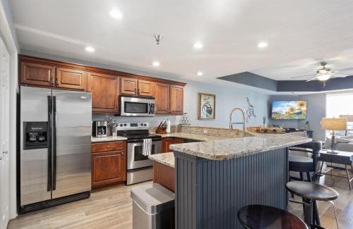 Osage Beach Casa | Modern Decor, Views, Grill, Workstation, Boat + 2 PWC Slips & Resort-Style Amenities