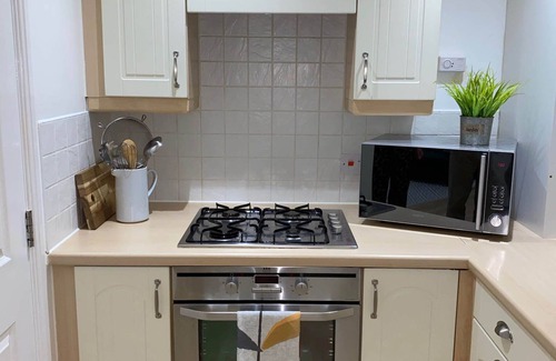 Thatto Heath Casa | Home-Confortable-Baño con ducha-Vista al bosque-Detached Property