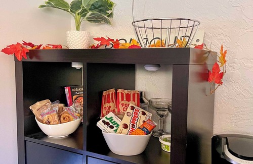 Cascade Cabaña | Modern Entertainment Getaway Off Sacramento River!