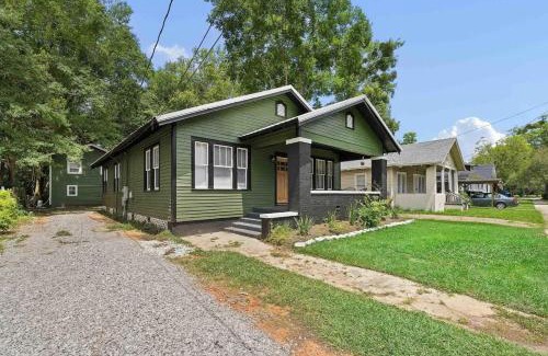 Leinkauf Casa | Modern Escape in Historic District