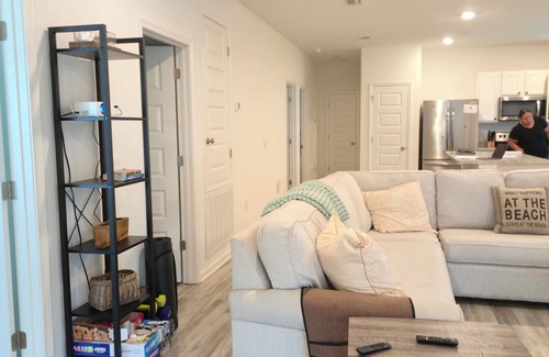 Freeport Casa | Modern Freeport Retreat–15 Minutes to 30A Beaches