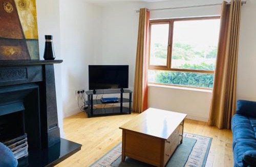 Kenmare Casa | Modern home with 3 bedrooms and 3 bathrooms in Kenmare town