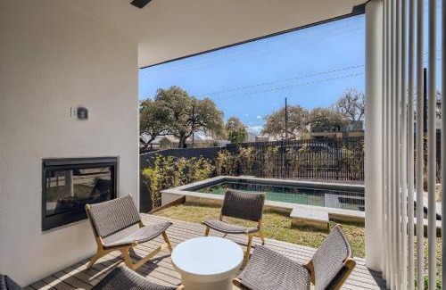 Bouldin Casa | Modern House Downtown View with Pool & Hot Tub