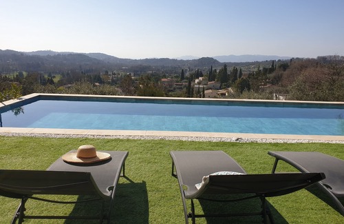 Chateauneuf-Grasse Villa | Modern House with Pool and Beautiful Terrace Sea View - BENAKEY