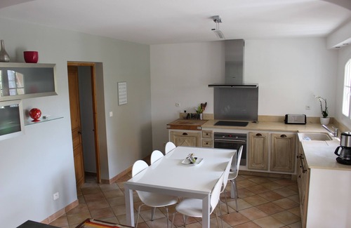 Saint-Paul-Trois-Chateaux Casa | Casa moderna con piscina Drôme provenzal