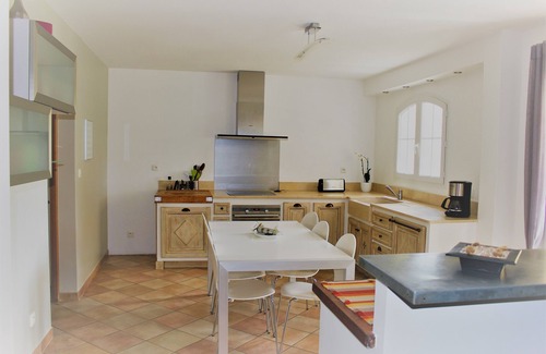 Saint-Paul-Trois-Chateaux Casa | Casa moderna con piscina Drôme provenzal