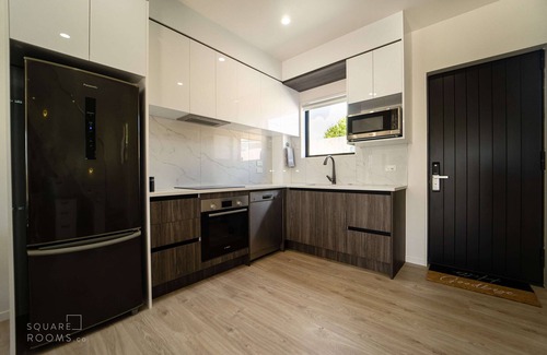 Howick Casa | Modern Howick Town House | Fibre Wi-Fi & Netflix