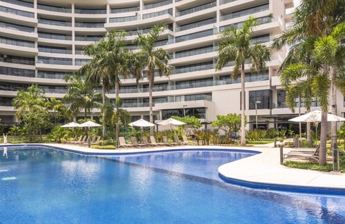 Merida Municipality Apartamento | Modern Lakeview Condo in Cabo Norte – Pool and Gym by LAHOS